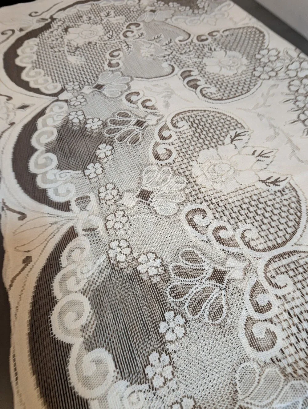Vintage Sheer Brown Decorative Lace Tablecloth Boho Cottagecore Size 106